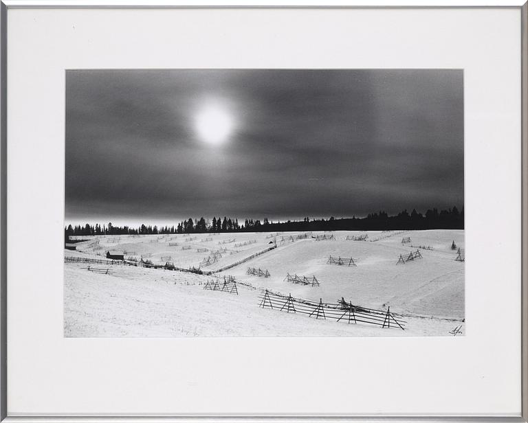SUNE JONSSON, gelatinsilverfotografi signerad Sune Jonsson.