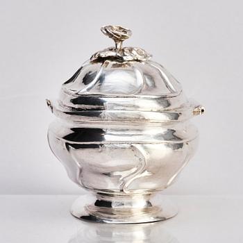 A Swedish 18th century silver sugar-casket, mark of Anders Reutz, Göteborg 1767.