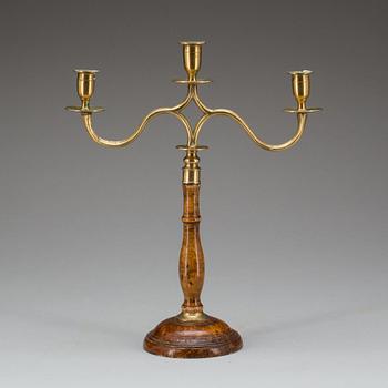 KANDELABER, mässing och masurbjörk, 1800-talets mitt.