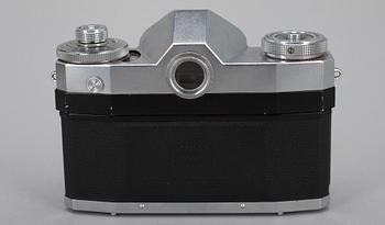 KAMERA samt TILLBEHÖR till Contaflex IV, Zeiss Ikon, 1900-talets mitt.