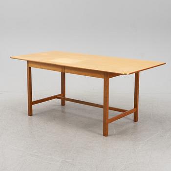 A model 590 ash tree writing desk by Josef Frank for Firma Svenskt Tenn.