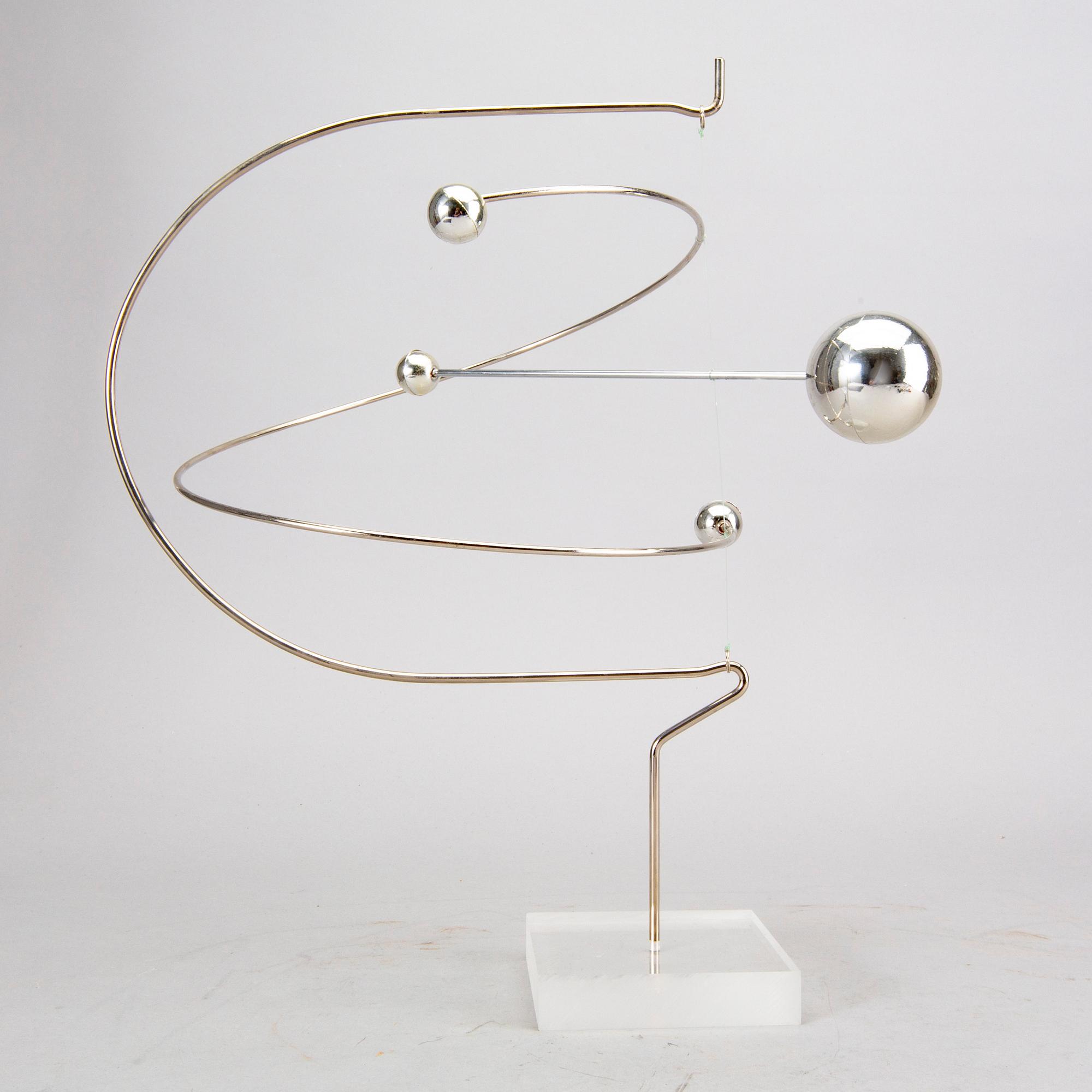 Anni & Bent Knudsen, skulptur/mobil osignerad.