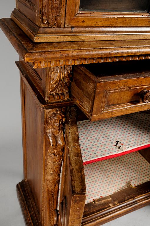 VITRINSKÅP, barock, Sydeuropa, 1700-tal.