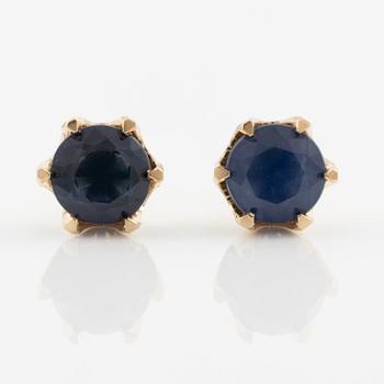 Earrings 14K gold with sapphires.
