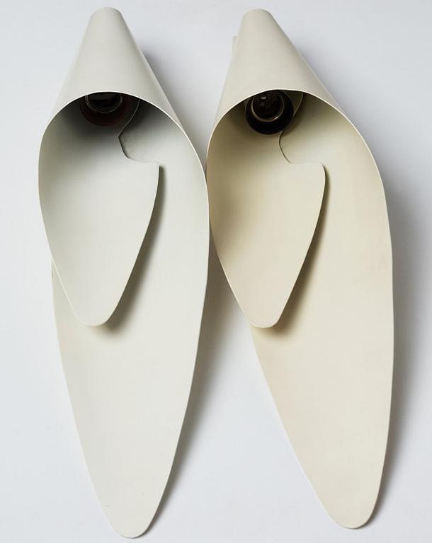 Harald Elof Notini, a pair of wall sconces, model "8753", Arvid Böhlmarks Lampvarufabrik, Stockholm 1950's.