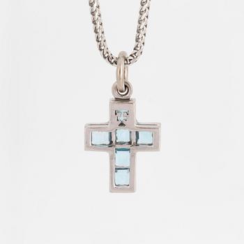 A NECKLACE, Theo Fennel, 18K white gold set with blue topazes.