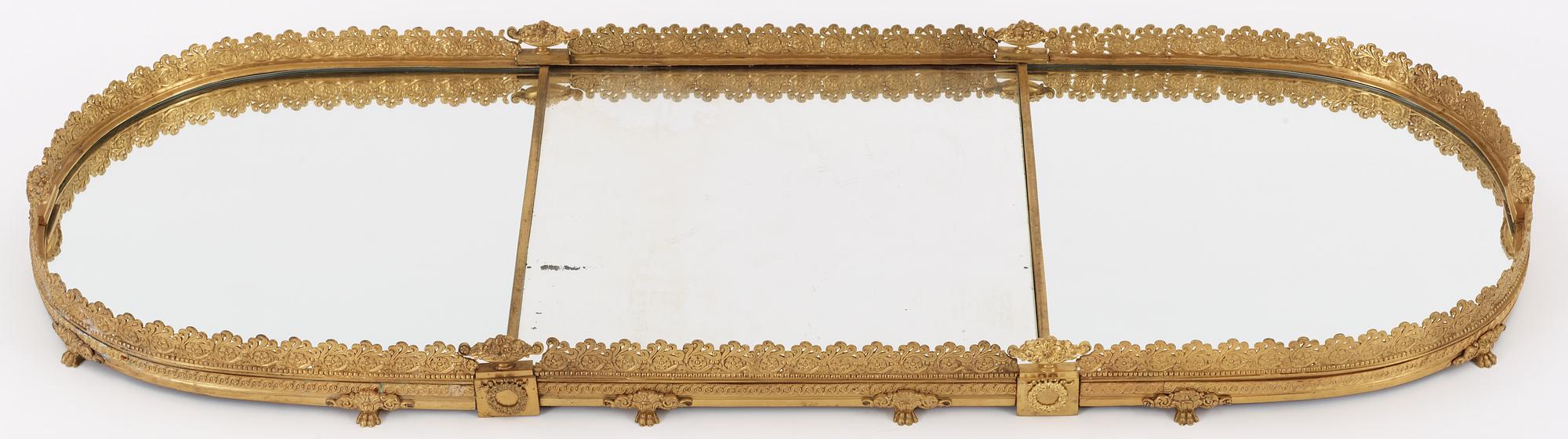 BORDSPLATEAU. Empirestil, 1800-talets andra hälft.