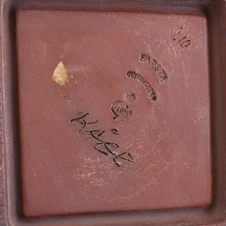 A Wilhelm Kåge 'Farsta' stoneware dish, Gustavsberg Studio.