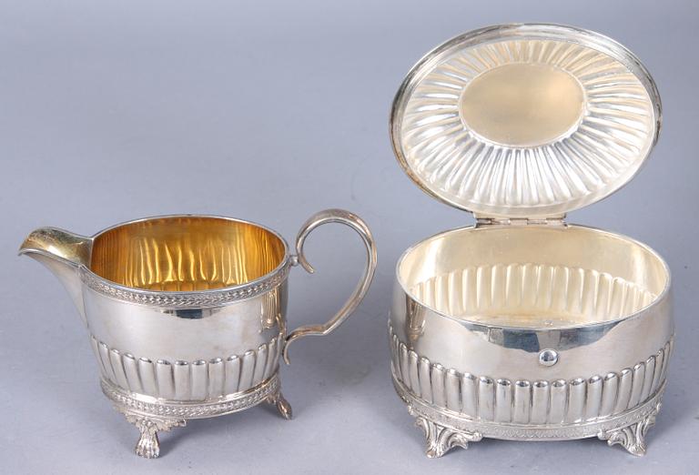 KAFFESERVISDELAR, 4 st, silver, empirestil, C G Hallberg, 1915,1917, 1918, 1920. Tot vikt 1650 gram.