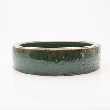 Marianne Westman, fat, stoneware. Rörstrand Atelier.