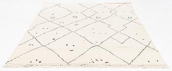 Matta, Marocko design, ca 300 x 200 cm.