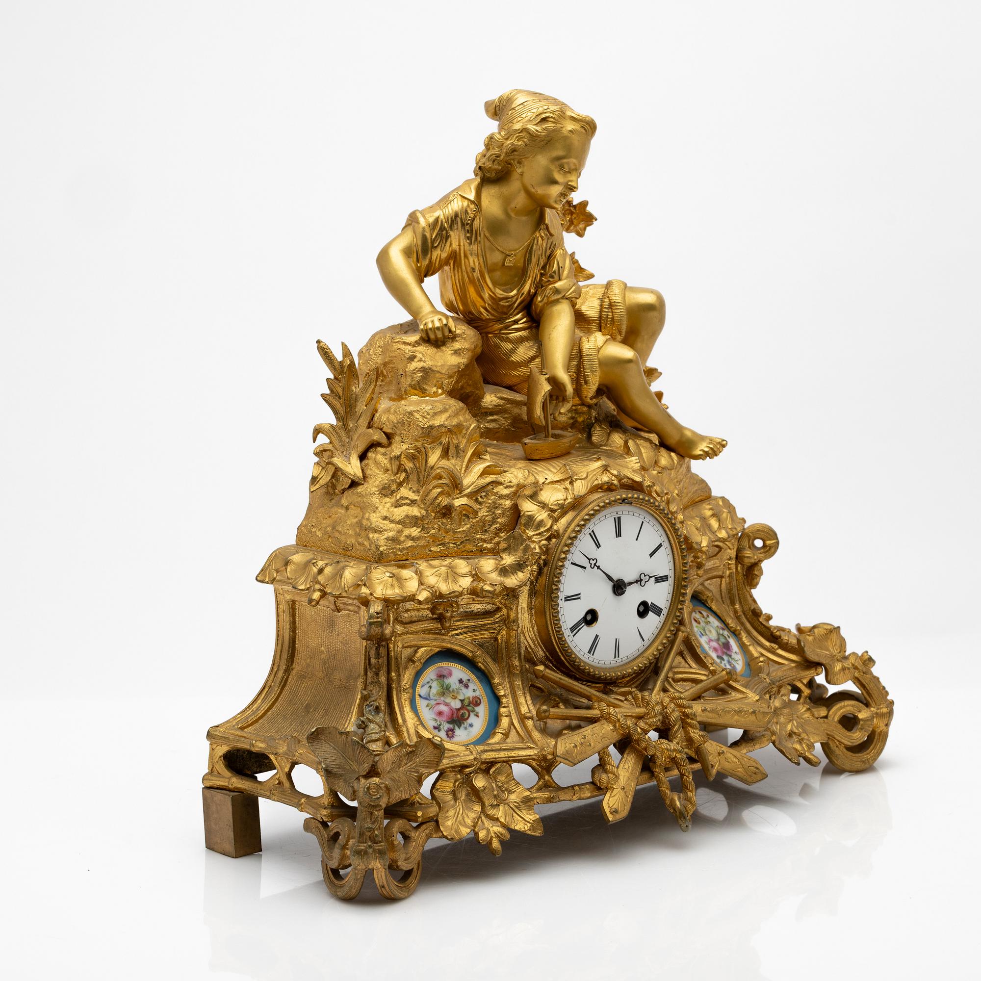 Table pendulum clock, Rococo style, early 20th century.