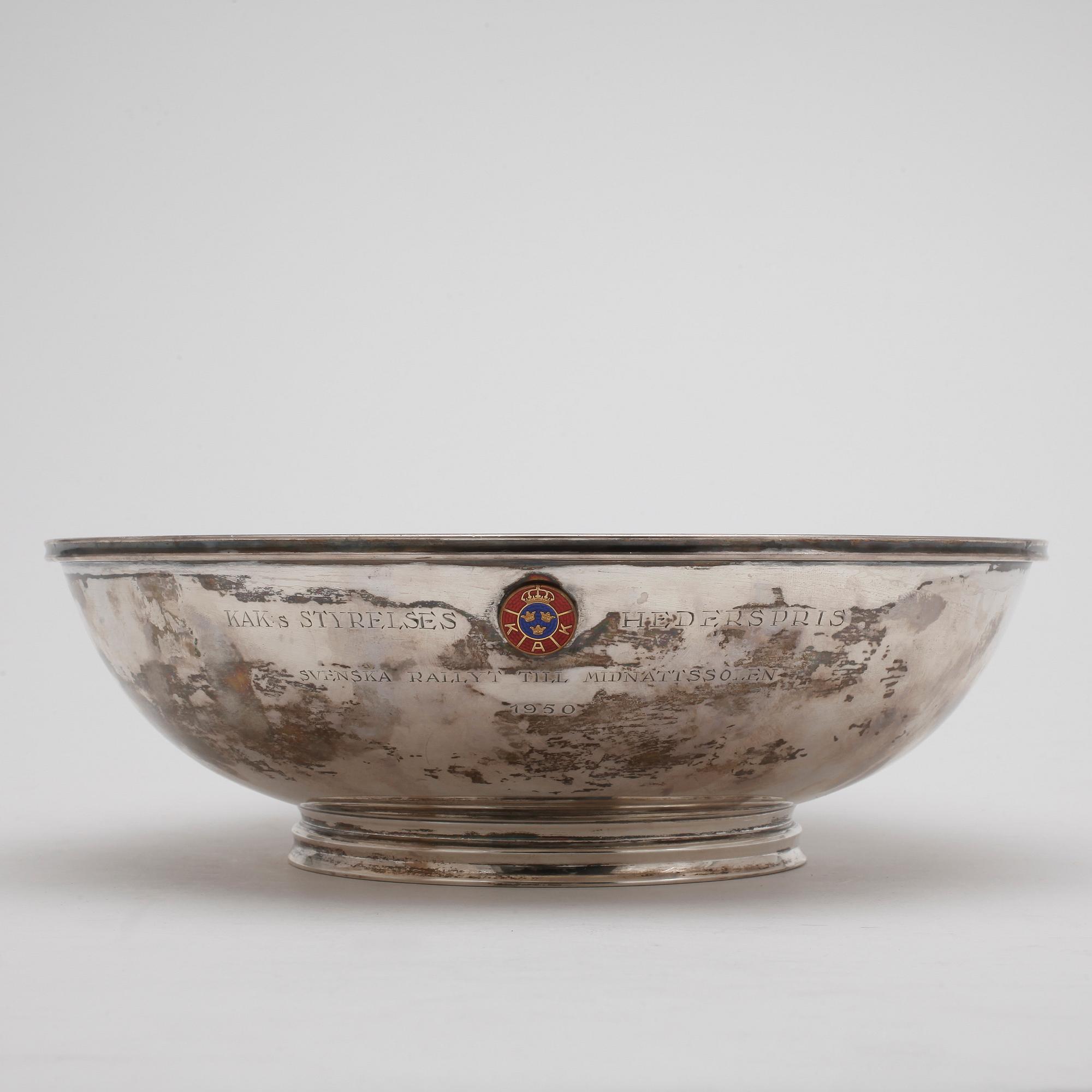 SKÅL, silver, CG Hallberg, Stockholm, 1945. Vikt ca 645 gram.