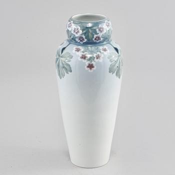 VAS, porslin, Rörstrand, jugend, 1900-talets första del.