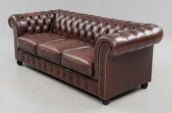 SOFFA, Chesterfield-modell, 1900-talets andra hälft.