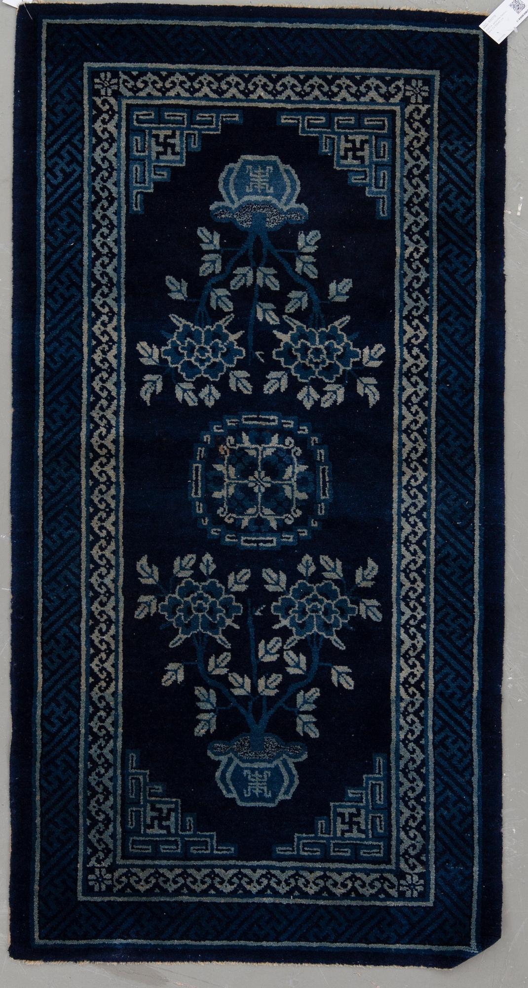 MATTA, semiantik Baotou, Kina. Ca 158x80 cm.