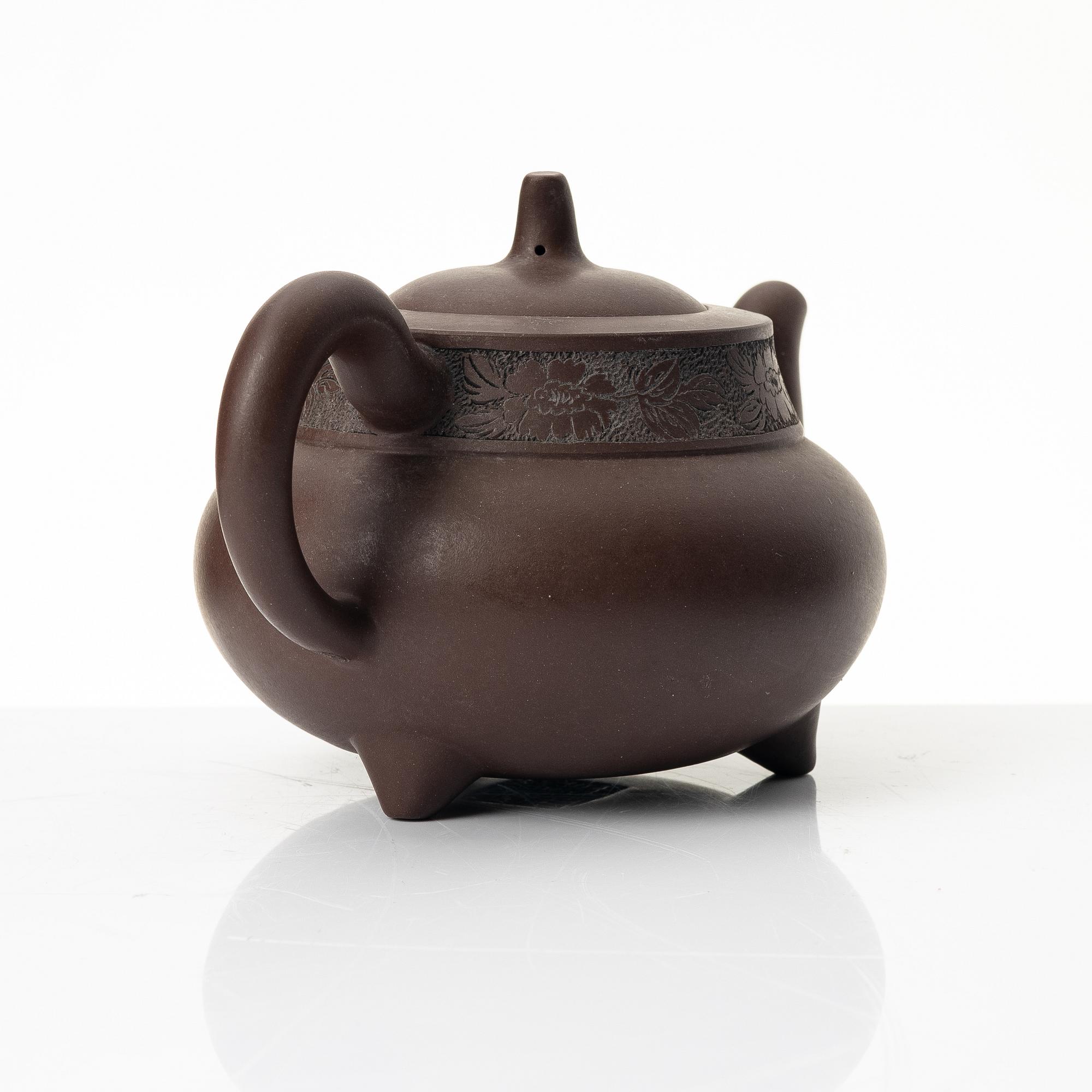 Zhou Guizhen, A brown yixing teapot, China, 1980/90s.