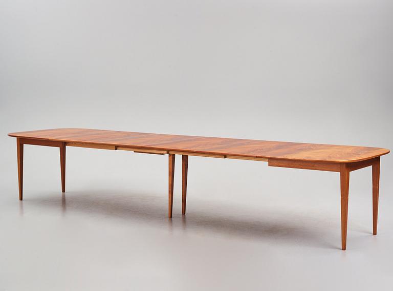 Josef Frank, a dining table model "947", Firma Svenskt Tenn, Sweden mid-20th century.