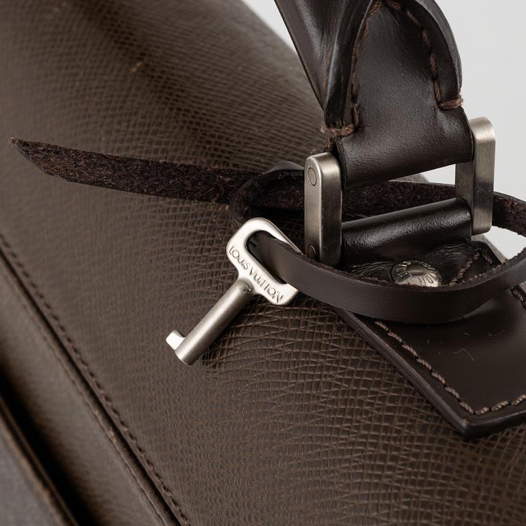 Louis Vuitton, a taiga leather "Neo Robusto" briefcase.