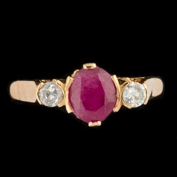 RING, 18 k guld med rubin samt åttkantslipade diamanter ca 0,20 ct, Svedboms Guldsmeds Ab, 1948. Vikt ca 3,7 g.