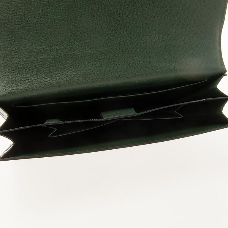 A Green Taiga Leather Serviette Laguito Briefcase.