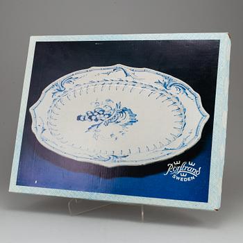 A Rörstrand tureen and dish, Jubilee, numbered 81/1800.