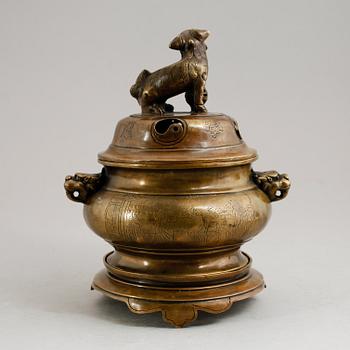 URNA MED LOCK OCH FAT, brons, Kina, sannolikt 1900-tal.