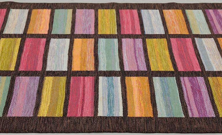 A carpet, flat weave, ca 200,5-202 x 133,5-136 cm, signed Agda Österberg and MB.