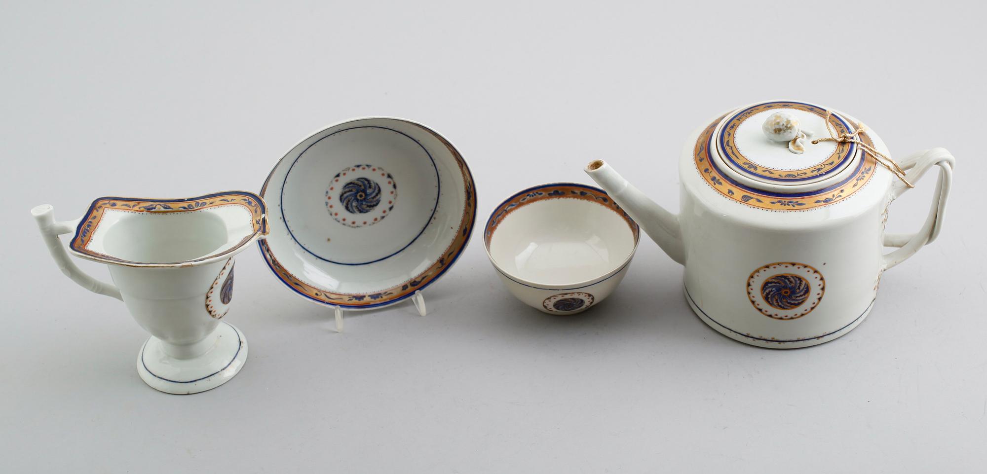 TESERVIS,14 delar, porslin, Kina, Qianlong 1736-1795.
