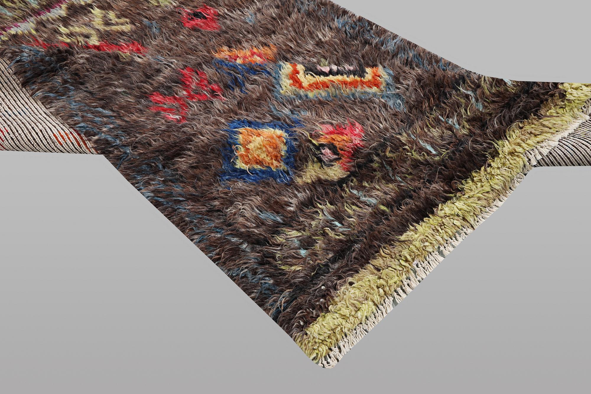A rug, Gabbeh Golsang, ca 235 x 162 cm.