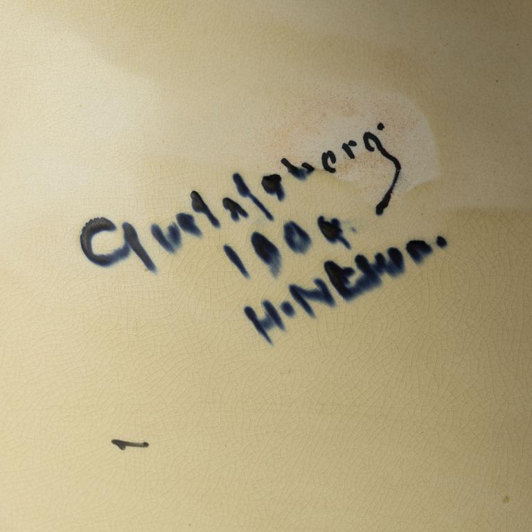 Herman Neujd, jardinjär, flintgods, jugend, Gustafsberg, daterad 1904.