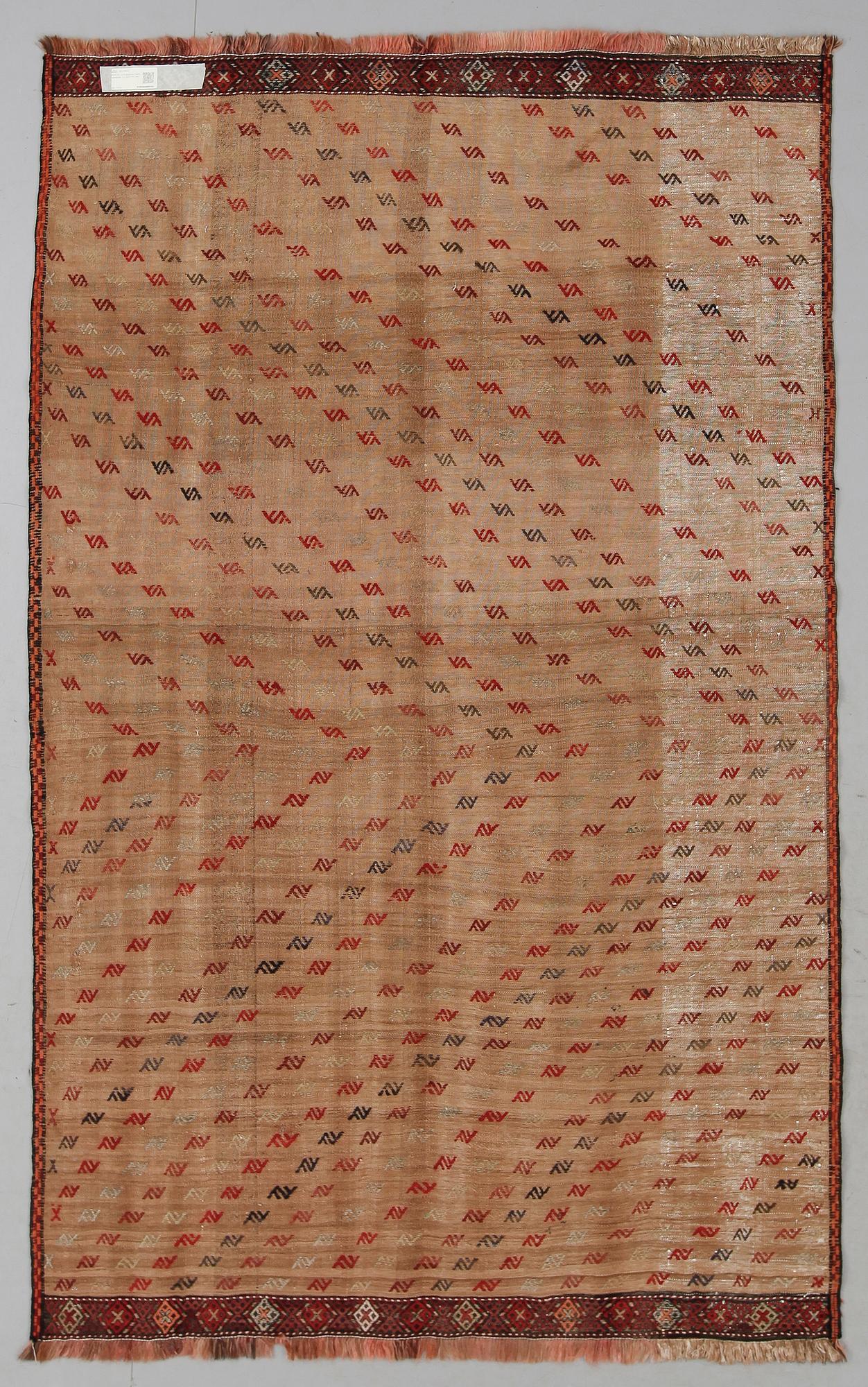 MATTA, centralpersisk Kelim, semiantik. Ca 245 x 153 cm.