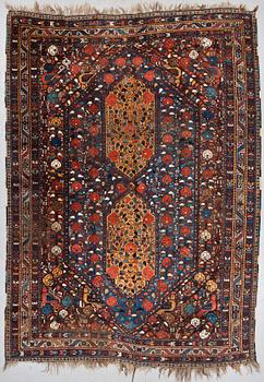 MATTA, semiantik, Shiraz/Kashgai, figural, ca 328 X 232 cm.