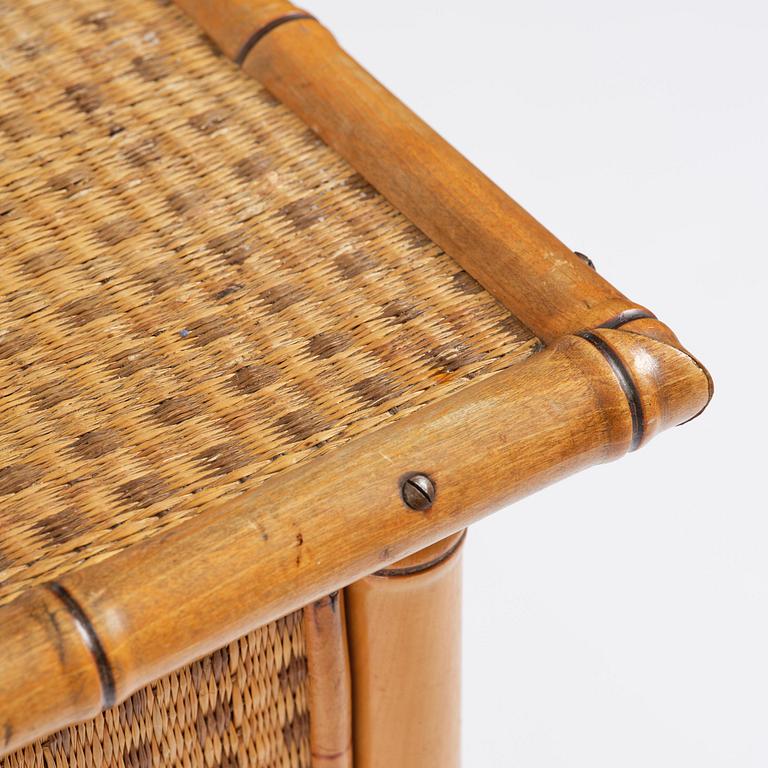 Byrå, modell "500", Bodafors Stol- och Möbelfabrik, 1890-tal.