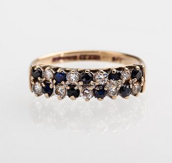 RING, 18 k guld med safirer briljantslipade diamanter ca 0.25 ct. Brittiska stämplar. Vikt ca 2 g.