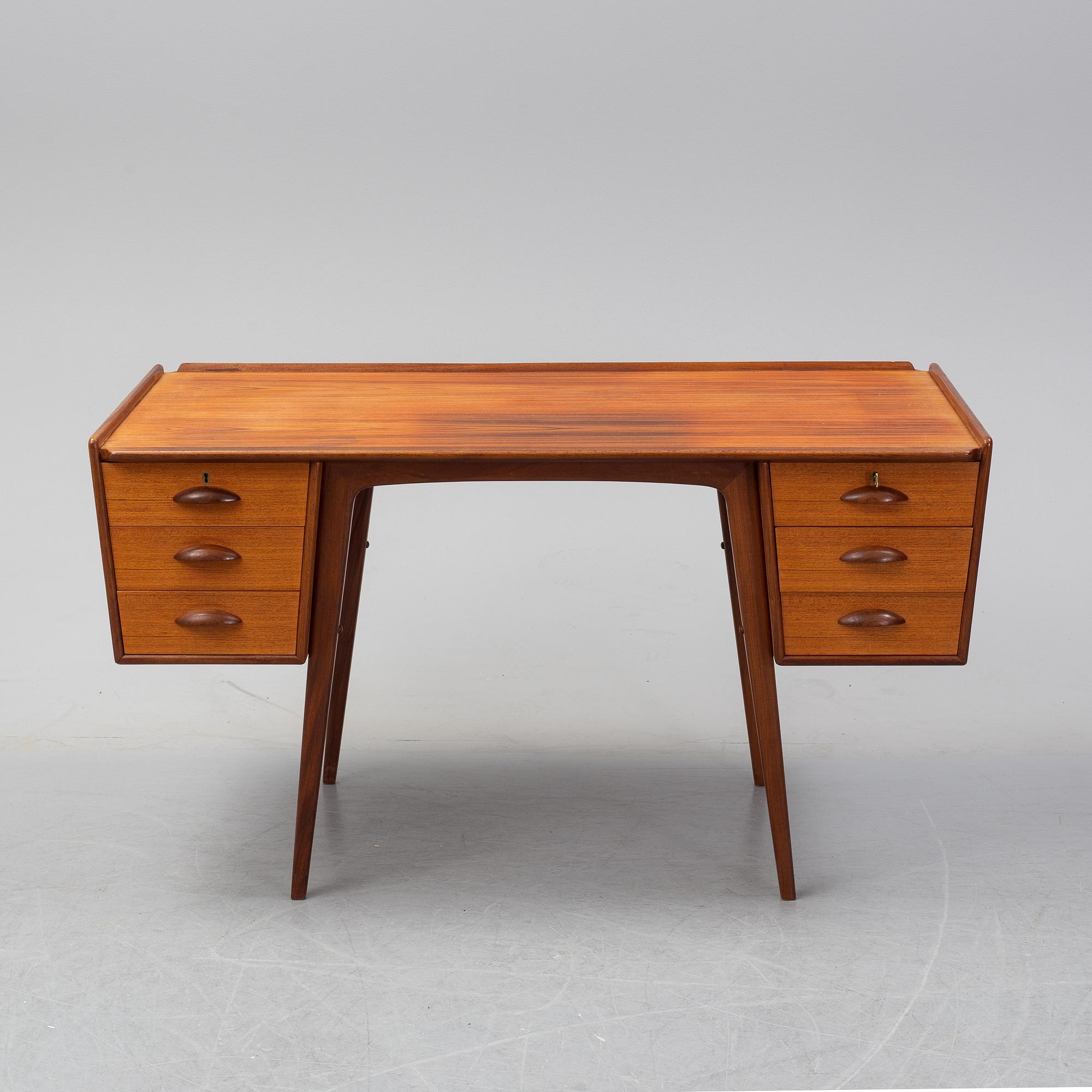 An 'Uddebo' writing desk by Svante Skogh for Balder, 1950's.