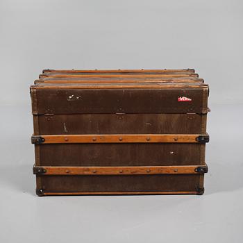 KOFFERT, 1900-talets första hälft.