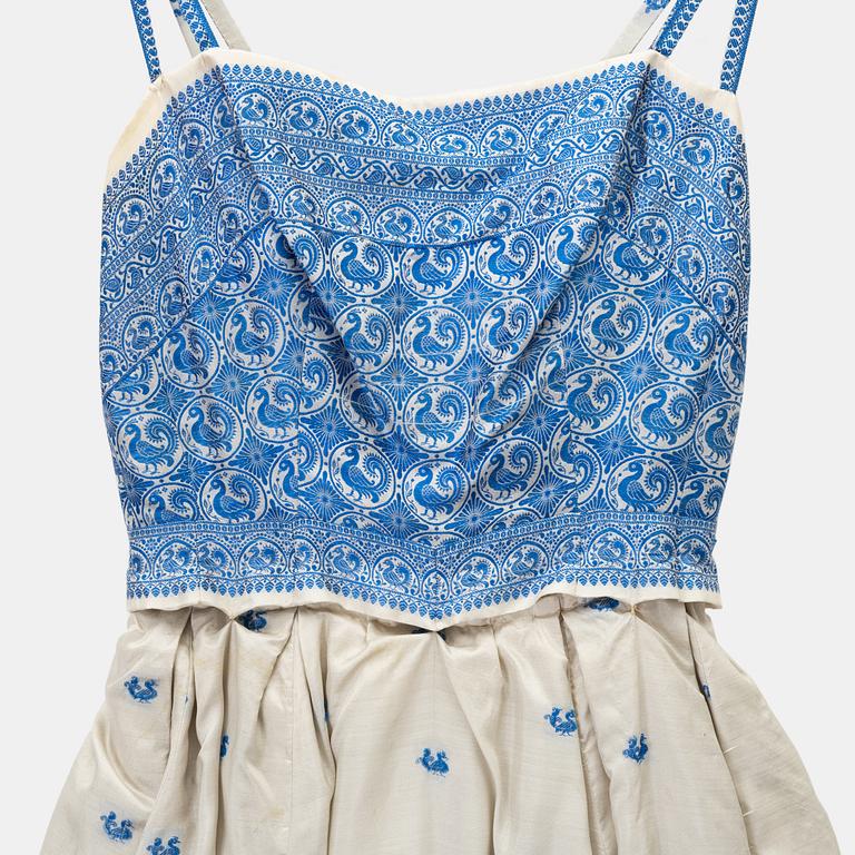 Märthaskolan, a blue and white 1950's-/60's dress.