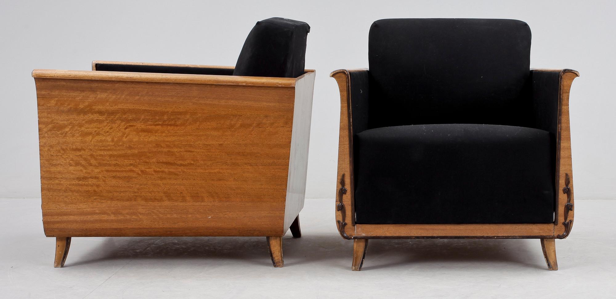 FÅTÖLJER, ett par, 1930/40-tal.