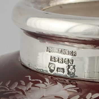 KARAFF, glas och silver, J H Werner, Berlin, omkring år 1900.