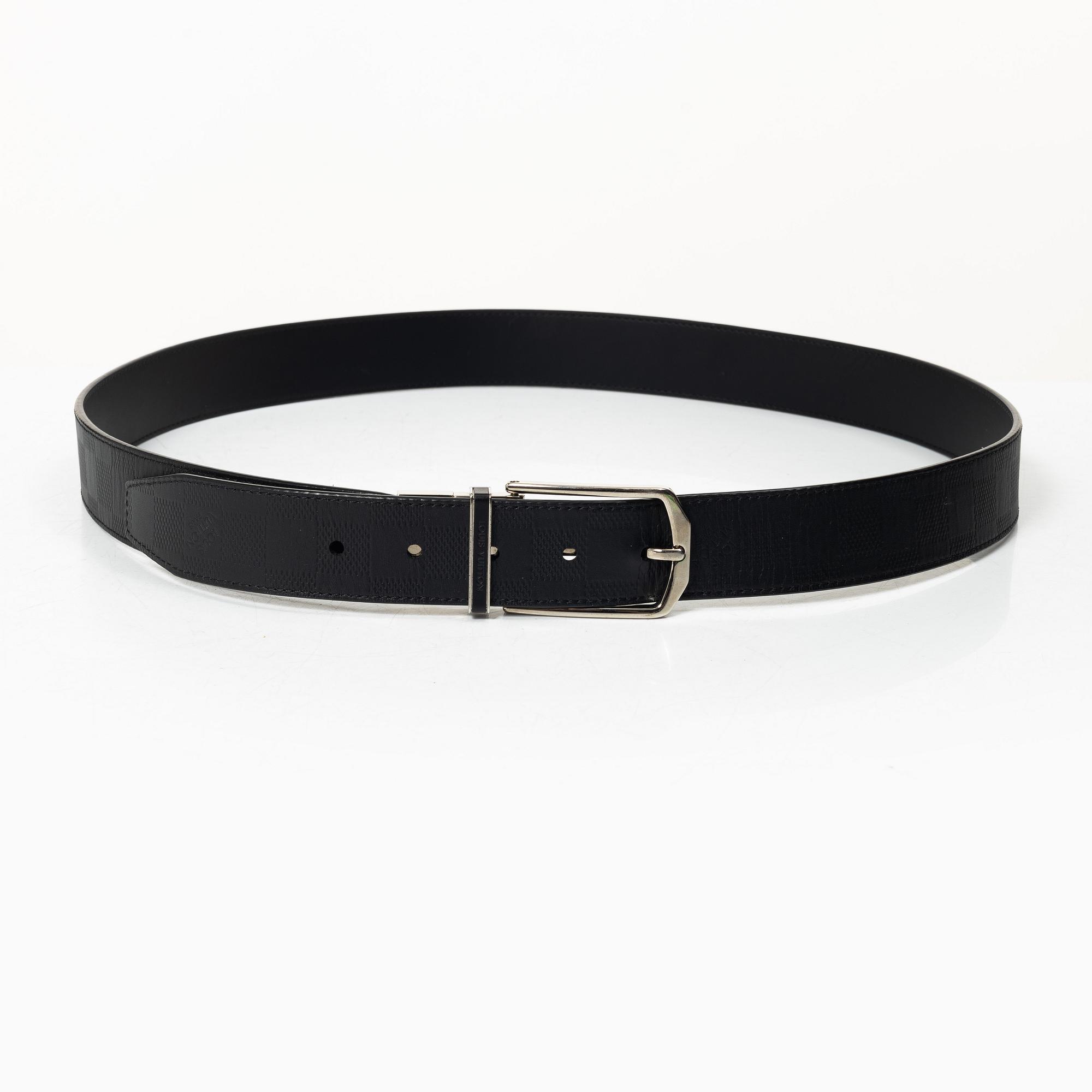 Louis Vuitton, Belt, size 110 / 44.