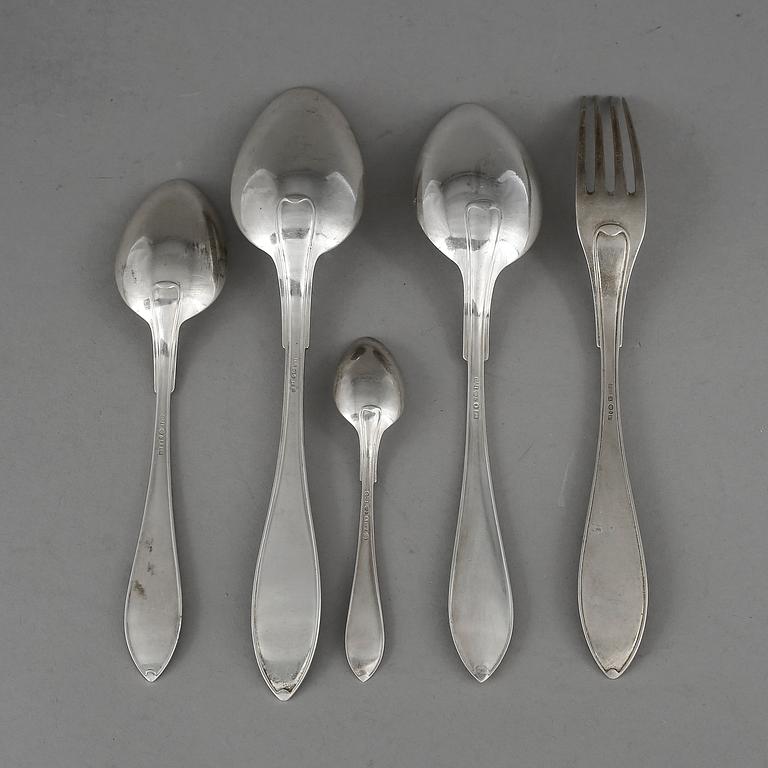 SERVISDELAR, 21 stycken, silver, "Svensk spets", bla GAB, Stockholm, 1932. Vikt ca 106g.