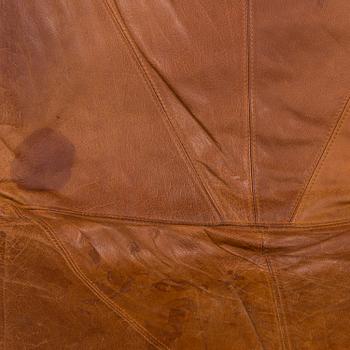 A 1980/90's "Skye" leather lounge chair by Tord Björklund for IKEA.
