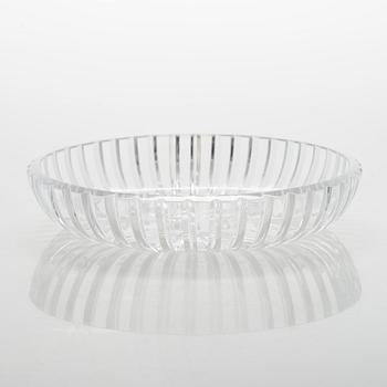 Saara Hopea, a set of five cut crystal vases and bowls, Nuutajärvi 1950s.