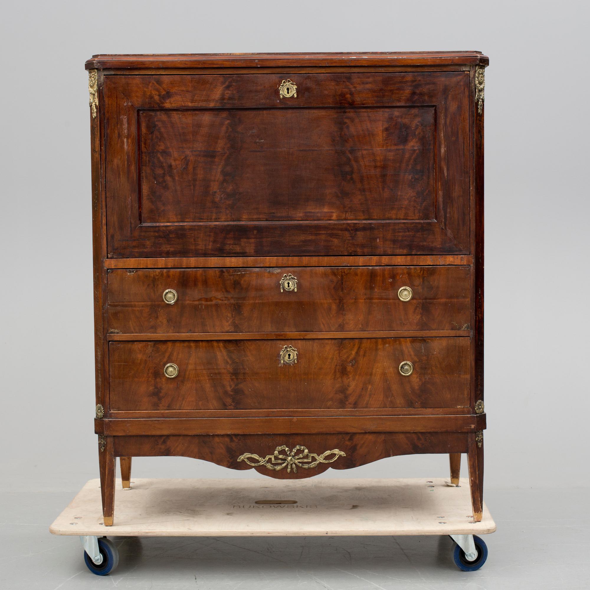 CHIFFONJÉ, gustaviansk stil, 1800-talets slut.