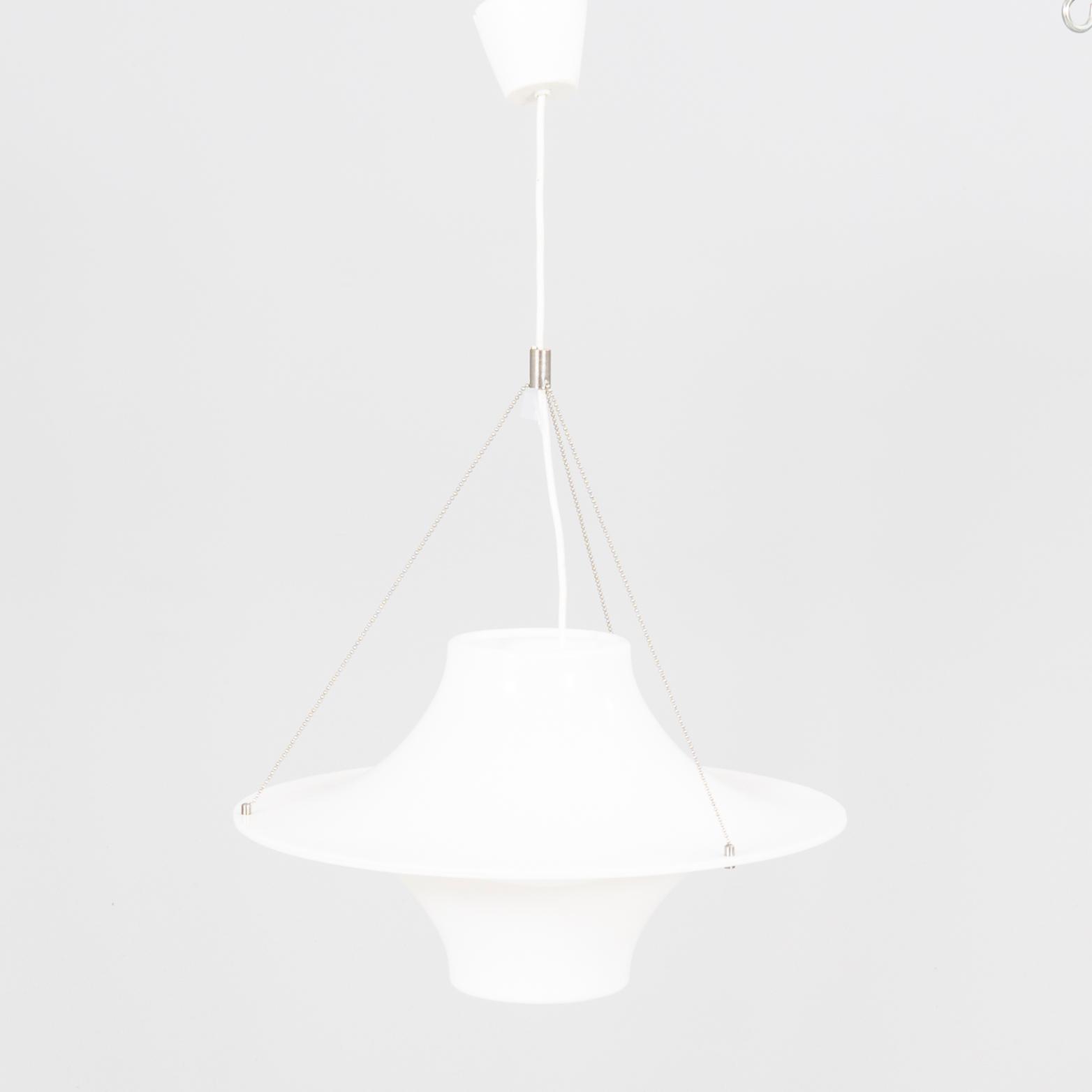 Yki Nummi, taklampa "Lokki" / "Skyflyer", modell 64-445, Stockmann Orno, Finland.