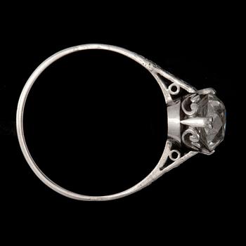 An old-cut 1.65 ct diamond ring. Quality circa I-J/VS.