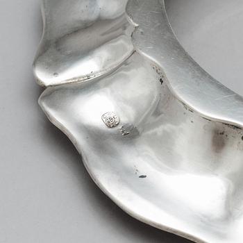An Austria-Hungary 19th century silver champagne cooler, maker's mark FT, Vienna 1844.