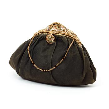 712. An early 1900s black evening bag by Sagil.