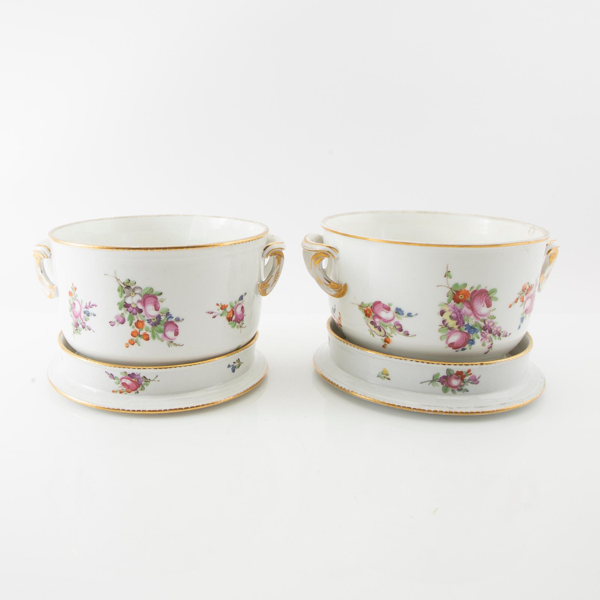 Outer cover a pair with saucers first half of the 20th century porcelain.